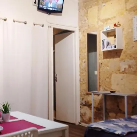 Studio Coeur De Terrasse Wifi Gratuit Μπορντό